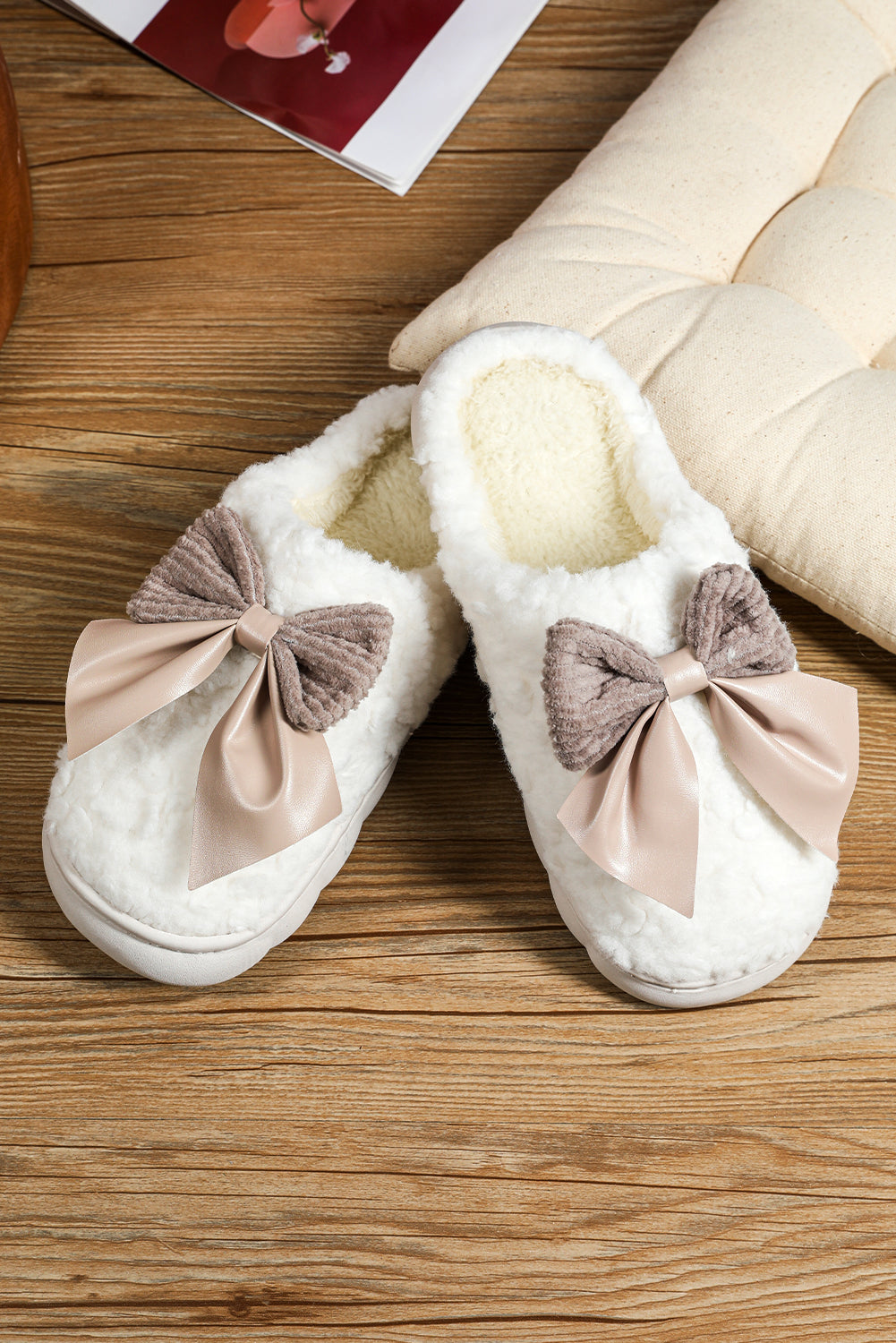 Pink Contrast Bowknot Applique Plush Winter Slippers